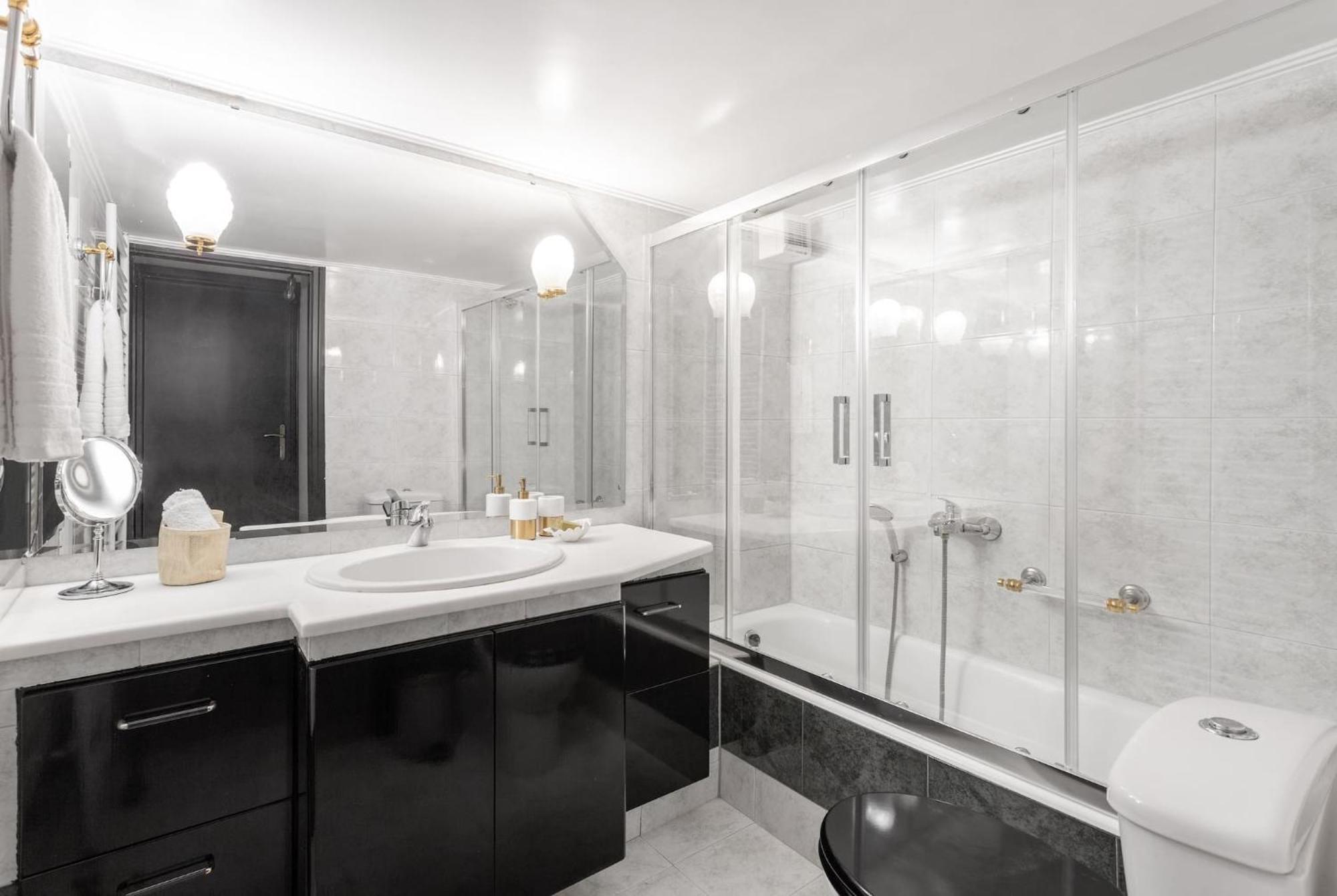 Fresh Detailed Stylish Apartment At Acropolis 아테네 외부 사진