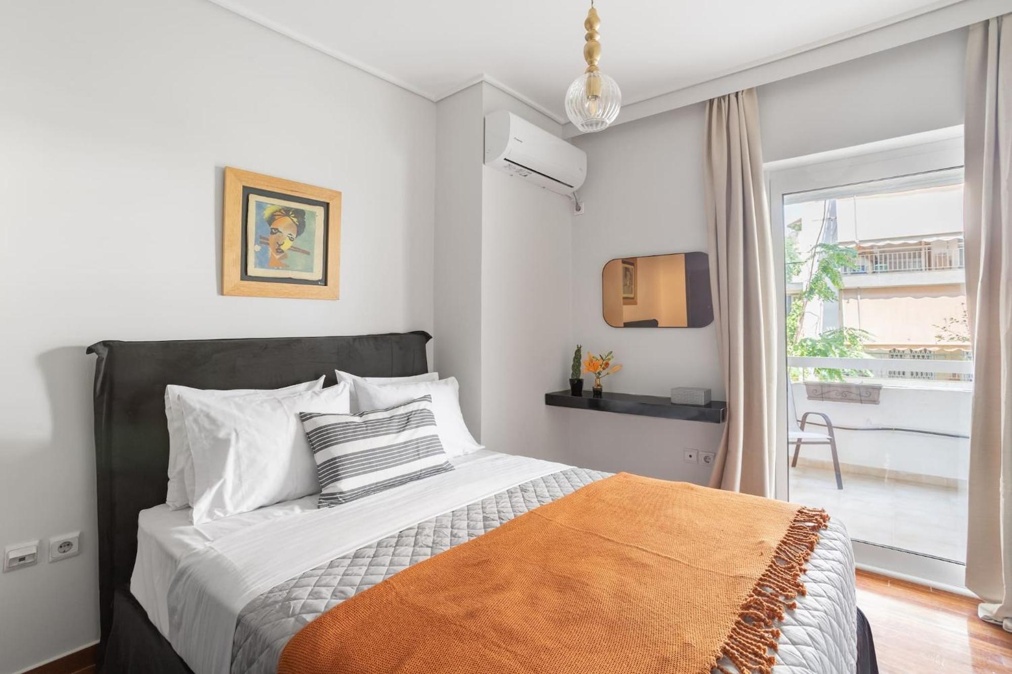 Fresh Detailed Stylish Apartment At Acropolis 아테네 외부 사진